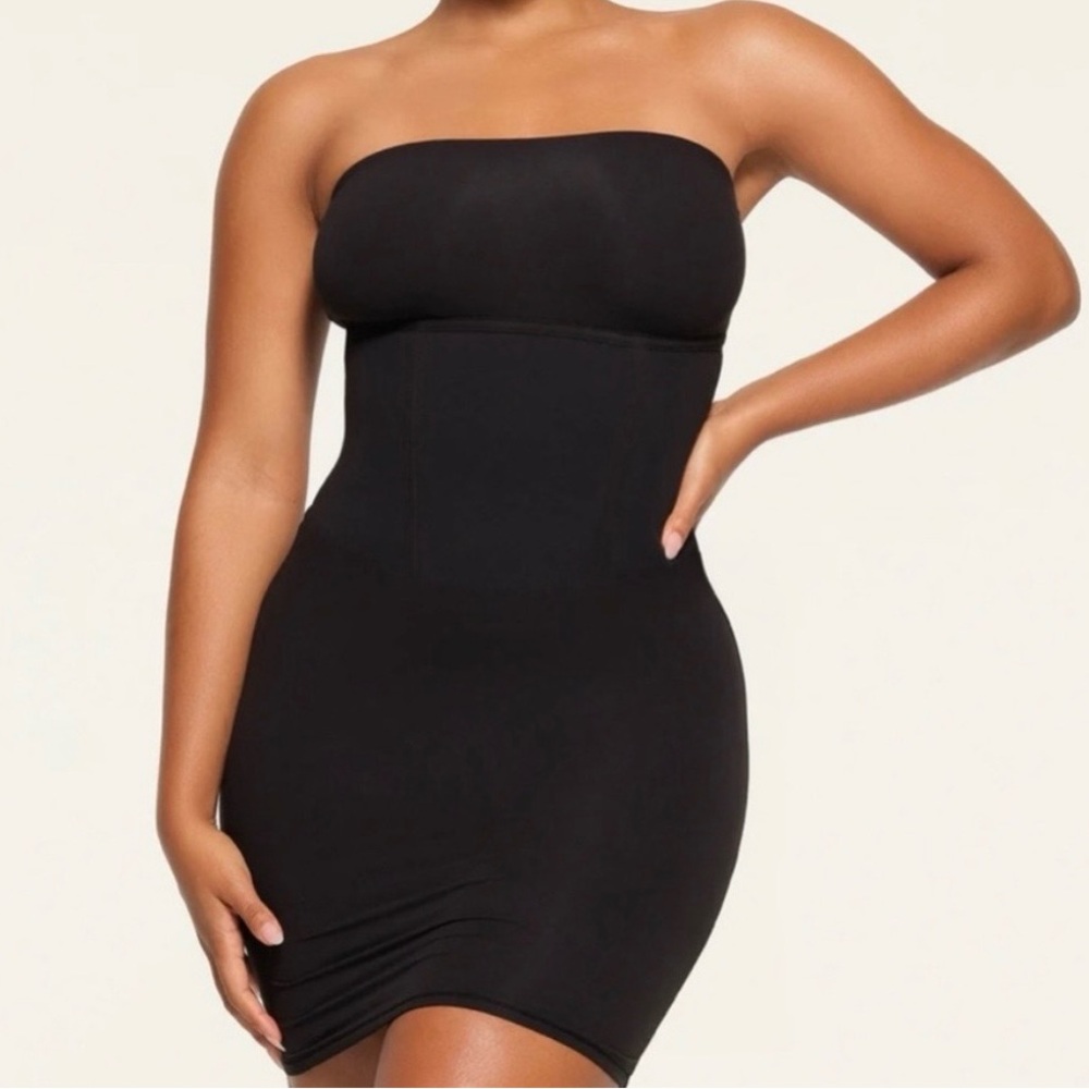 SKIMS Black Strapless Mini Dress with corset in onyx size medium